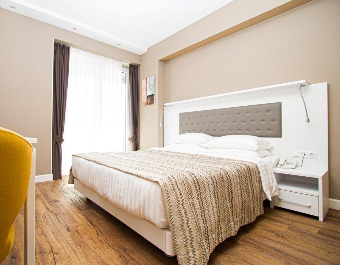Apartments In Alliance 巴统 外观 照片